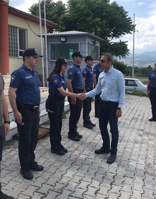 Kaymakam ÇİÇEK'ten İlçe Jandarma Komutanlığı ve İlçe Emniyet Amirliğine Ziyaret.